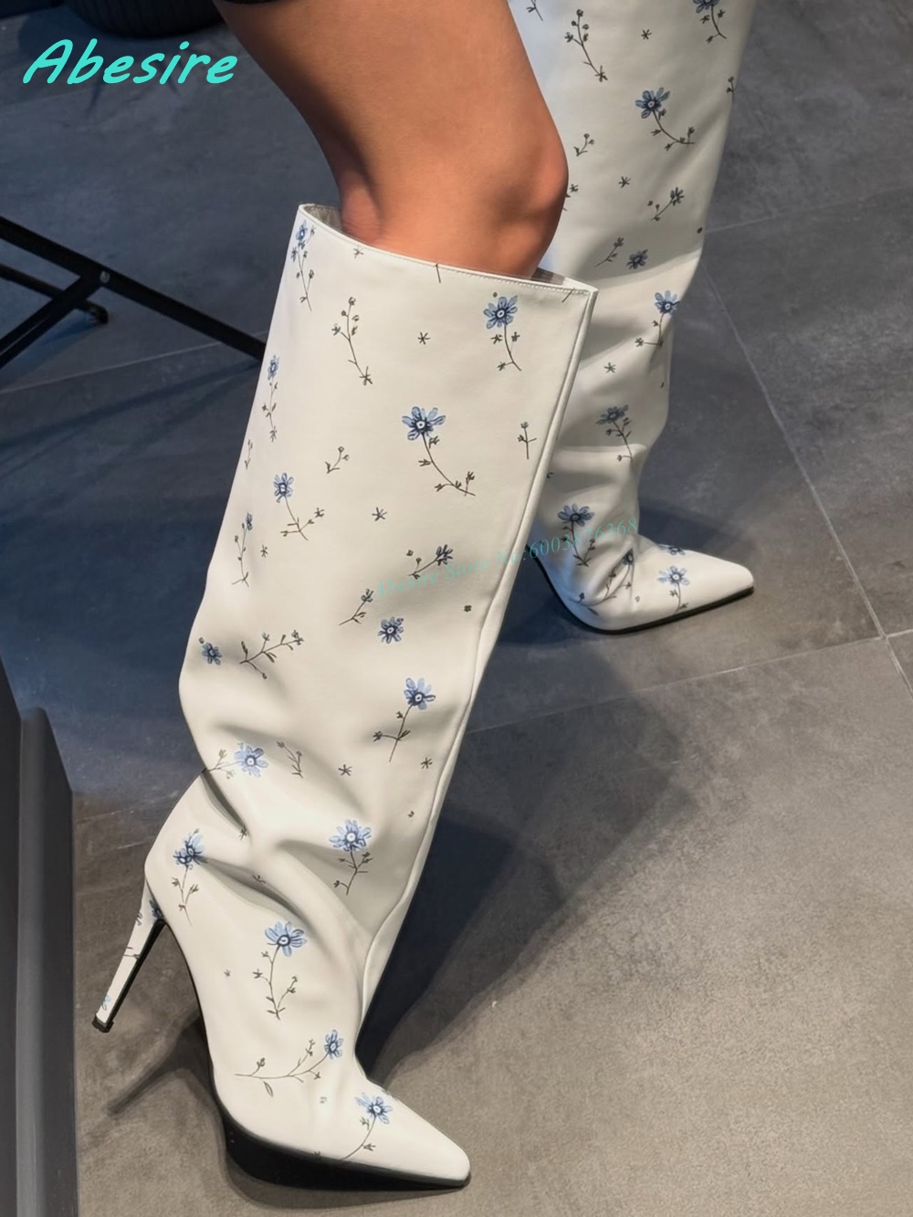 White Floral Print Knee High B - Women'S Fashion Show ulasan dan harga